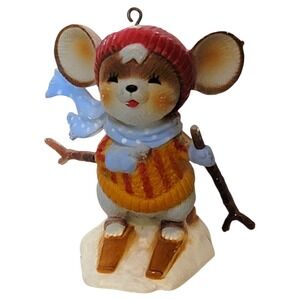 VTG 80s Christmas Around the World‎ Skiing Mouse Ornament Hong Kong Decoration